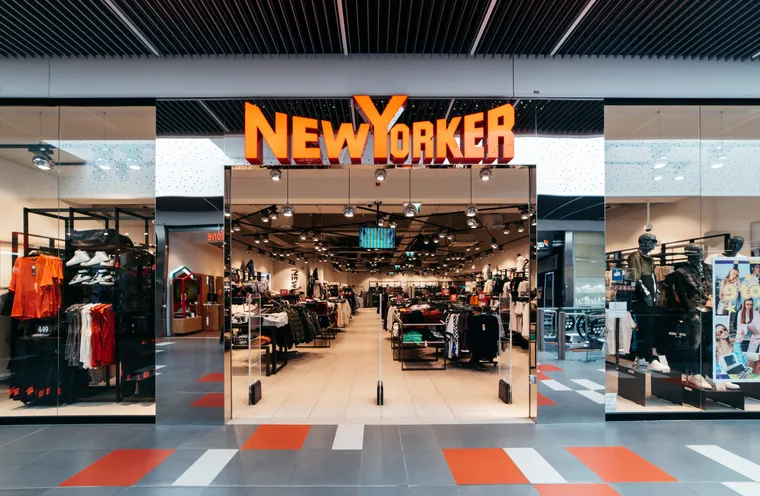 NEW YORKER v OC FRÝDA